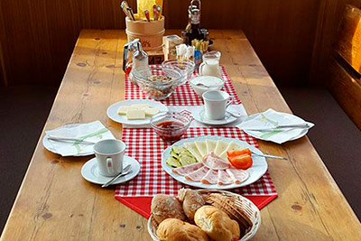 Frühstückstisch